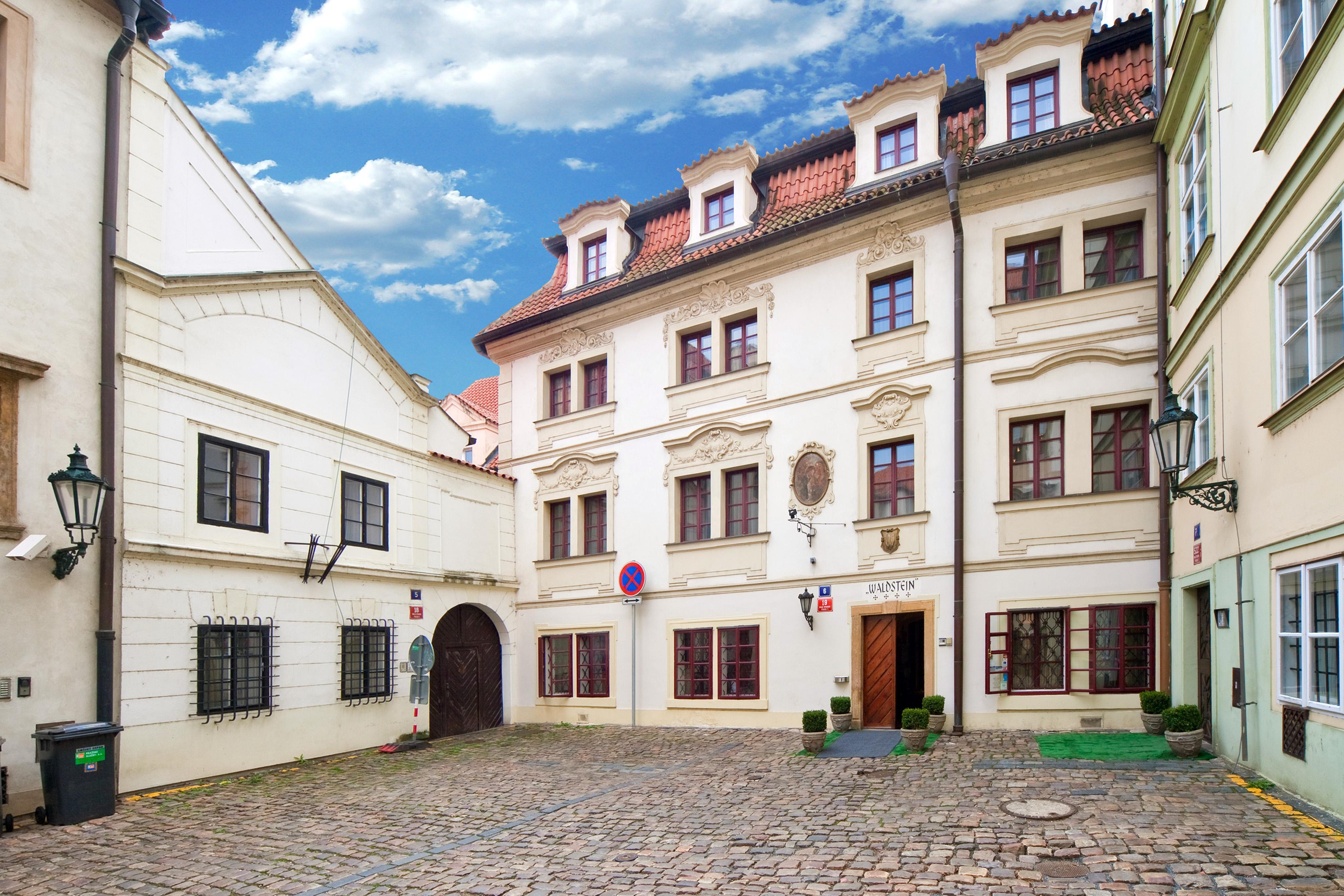 Hotel Waldstein Prag Exteriör bild