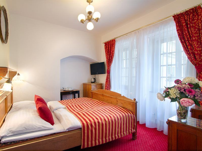 Hotel Waldstein Prag Exteriör bild